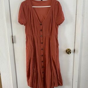 Torrid Size 1 terracotta v-neck faux button front short sleeve dress